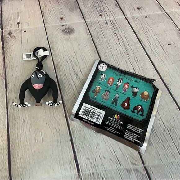 Disney Nightmare Before Christmas Exclusive B Figure Keychain - Picture 3 of 3